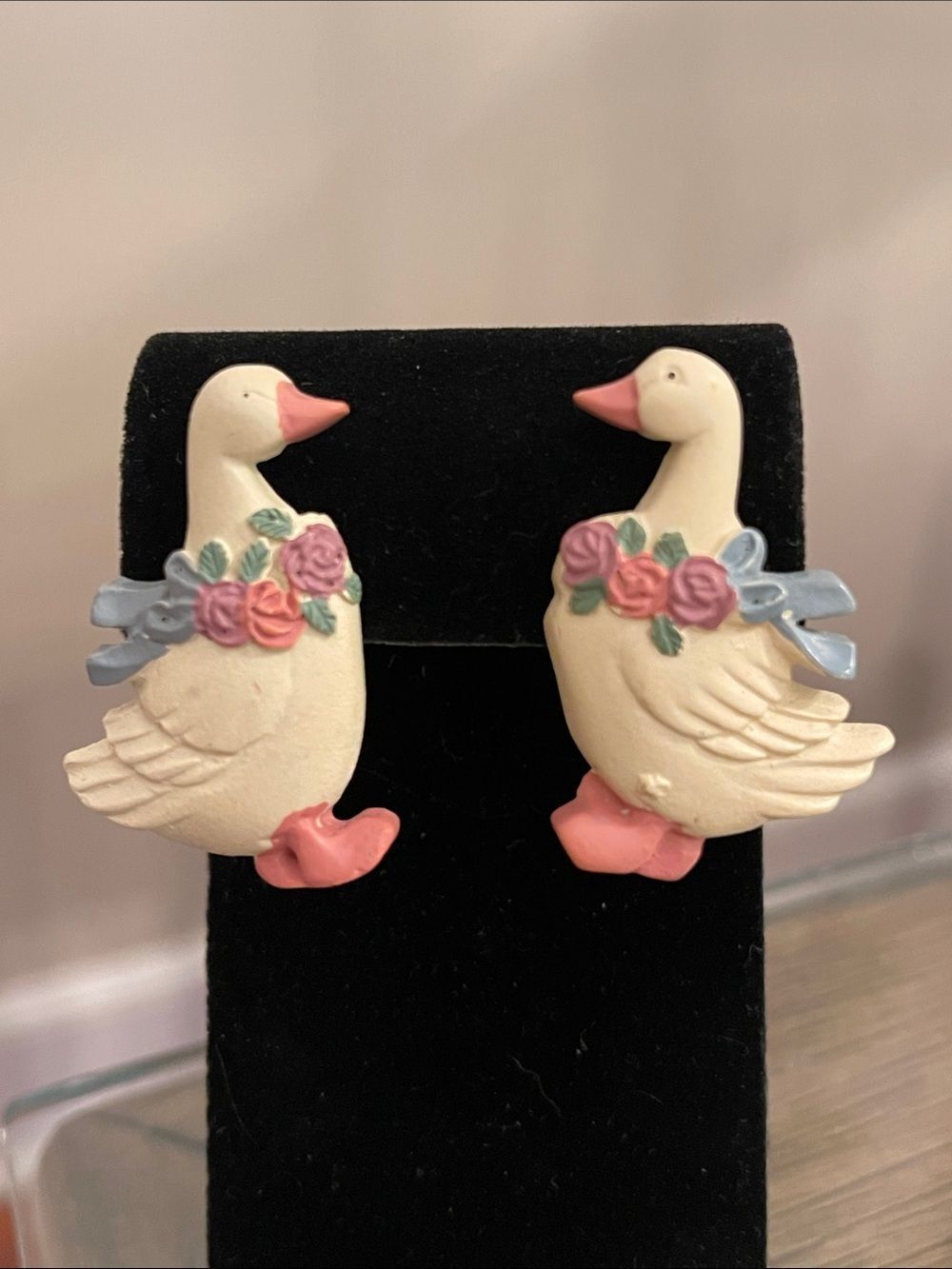 Vintage 1980s or 1990s Country-Style Goose Earrings Porch Goose Silly Goose - Picture 9 of 16